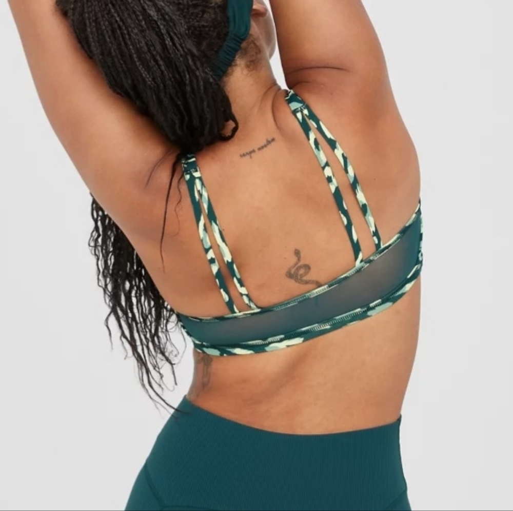 OFFLINE By Aerie 🪲 Goals Plunge Sports Bra SIZE S - Picture 3 of 8
